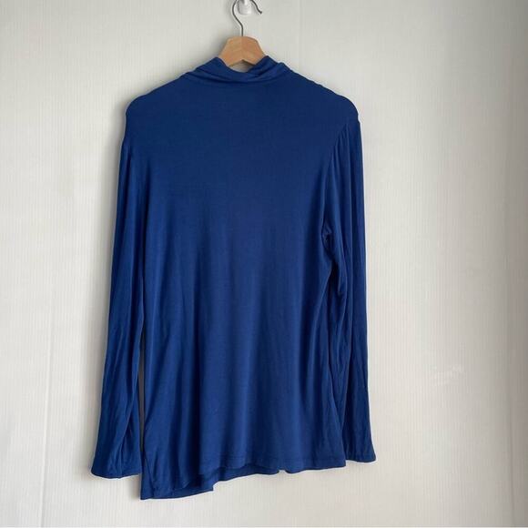 Soft Surroundings Royal blue super soft long sleeve top button front size small - Picture 4 of 6